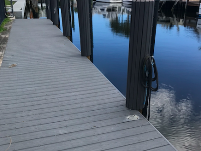 Dock For Rent At 40ft dock, 1 mn to Intracoastal or 10 mns to Inlet, No fixed bridges